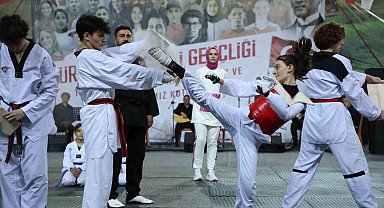 Rize'de 19 Mayıs Atatürk'ü Anma Gençlik ve Spor Bayramı kutlandı