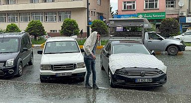 Rize'de dolu yağışı