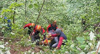 Rize'de kontrolden çıkan araç uçuruma yuvarlandı: 1 ölü, 4 yaralı