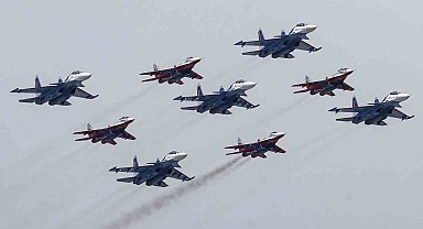 Rus ordusundan Nazilere karşı zaferin 79'uncu yıl dönümünde gövde gösterisi