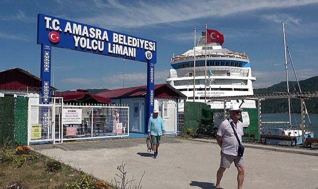 Rus turistler Amasra'ya doyamıyor