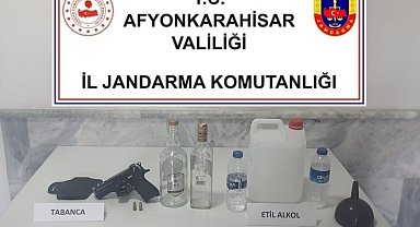 Sahte alkol üreten şahsı jandarma yakaladı