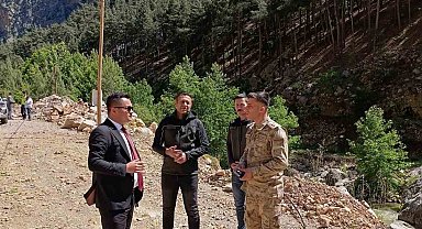 Saimbeyli'de kaya düşen yolda inceleme