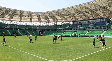 Sakaryaspor, play-off finaline Atatürk Stadyumu'nda hazırlanıyor