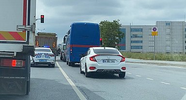 Seçil Erzan'ı davaya götüren cezaevi aracı kaza yaptı