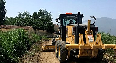 Şehzadeler Belediyesi ova yollarını düzenliyor
