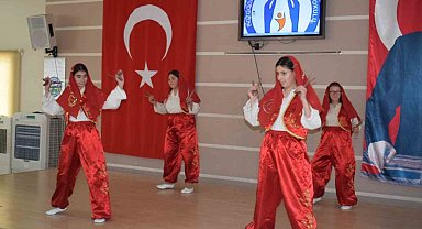 Sergiledikleri gösterilerle engelleri aştılar