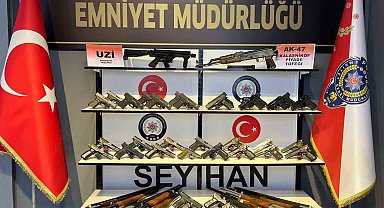 Seyhan polisi silaha geçit vermiyor