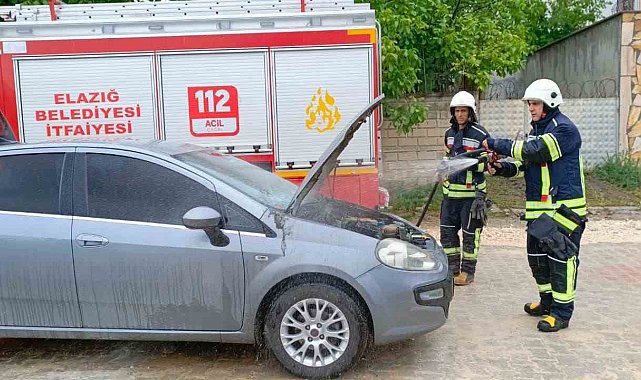 Seyir halindeki araç alev aldı