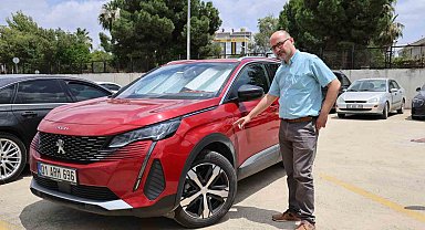 Sıfır kilometre aldığı Peugeot jip boyalı çıktı