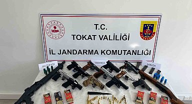 Silah kaçakçıları yakayı ele verdi