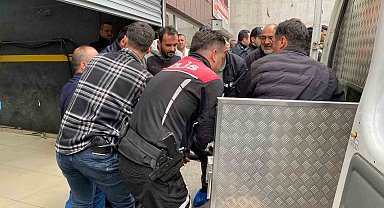 Silah sesine gelen ekipler kanlar içinde buldu