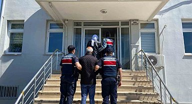 Silahlı terör örgütüne üye oldukları ileri sürülen 2 kişi İstanbul'da yakalandı