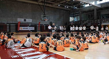 Sinan Güler tecrübesini gençlere aktarıyor