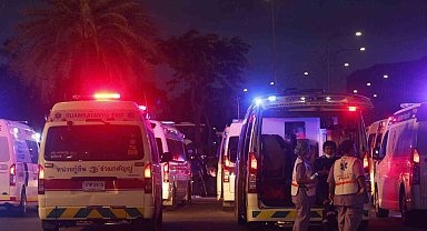 Singapur Havayolları'na ait türbülansa giren uçaktaki 20 kişi yoğun bakımda