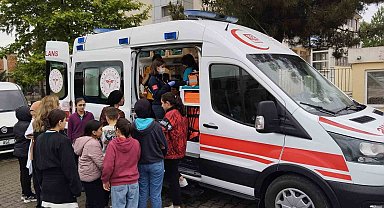 Sınıfta biber gazı topu patladı: 25 öğrenci hastanelik oldu