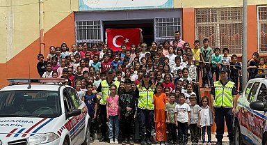 Şırnak'ta Jandarma ekipleri çocuklara trafik eğitimi verdi