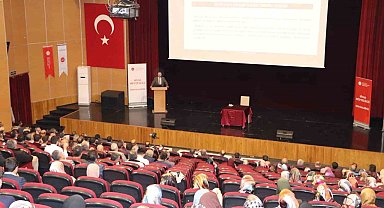Sivas'ta din görevlilerine seminer verildi
