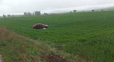Sivas'ta trafik kazası, 1'i çocuk 2 ölü, 5 yaralı