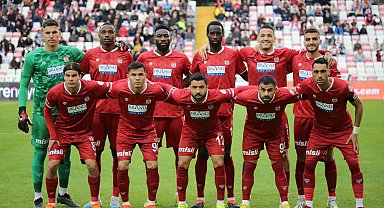 Sivasspor, Süper Lig'de 12. mağlubiyetini aldı