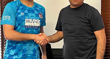 Sivasspor'da kaleci Ali Şaşal Vural'ın sözleşmesi yenilendi