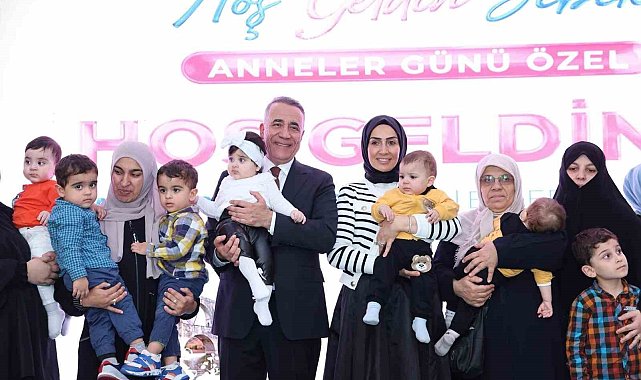 Sultangazi Belediyesi "Hoş Geldin Bebek" programında 300 bebek ve anneyi ağırladı