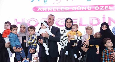 Sultangazi Belediyesi "Hoş Geldin Bebek" programında 300 bebek ve anneyi ağırladı