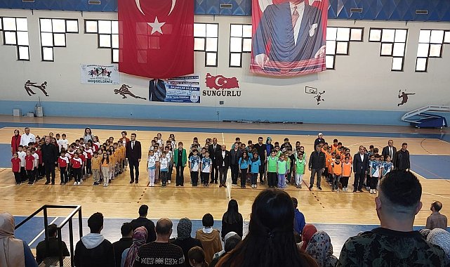 Sungurlu'da geleneksel çocuk oyunları şenliği sona erdi
