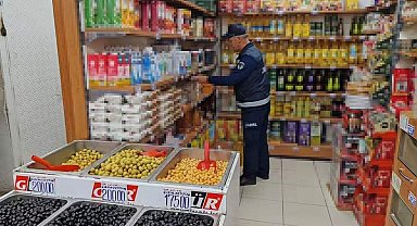 Sungurlu'da zabıta ekipleri marketleri denetledi