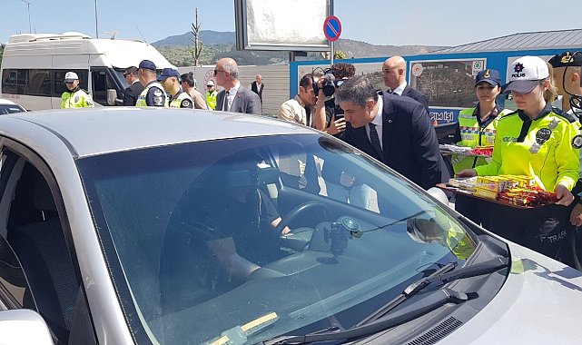 Sürücüler trafik kuralları noktasında uyarıldı