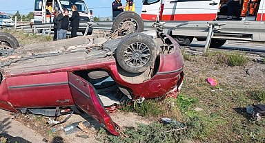 Takla atıp hurdaya dönen otomobilde 4 kişi yaralandı