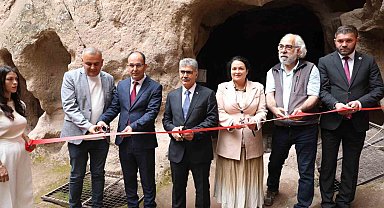 Tarihi Gümüşler Manastırı'nda Karakalem Resim Sergisi