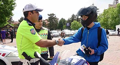 Tavşanlı'da trafik kuralları hakkında bilgilendirmede bulunuldu
