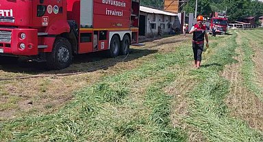 Tavuk çiftliğinde panik oluşturan yangını itfaiye söndürdü