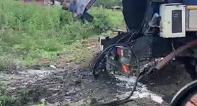 Tekirdağ'da çevre skandalı: TESKİ aracı dereyi kirletirken böyle görüntülendi