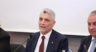 Ticaret Bakanı Bolat, Çekya'da Türk iş insanlarıyla bir araya geldi