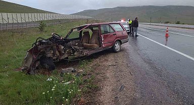 Tofaş otomobil adeta ortadan ikiye bölündü