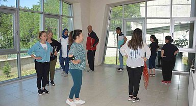 Tokat'ta halk oyunlarıyla stres atıp spor yapıyorlar