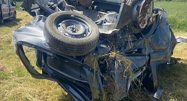 Tokat'ta otomobil takla attı: 1'i ağır 4 yaralı