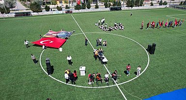 Tomarza'da 19 Mayıs coşkuyla kutlandı