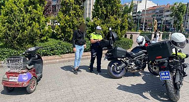 Trafiği kapalı alana giren 71 motosikletliye ceza yazıldı