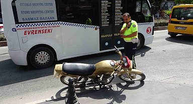 Trafik polisinden kaçamayınca motosikleti bırakıp kayıplara karıştılar