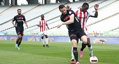 Trendyol Süper Lig: Fatih Karagümrük: 3 - Samsunspor: 1