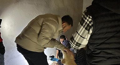 Tüm ekiplerin 7 saat boyunca aradığı çocuk çoban samanlıkta uyurken bulundu