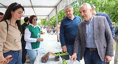Turgutlu'da en güzel Dumanlı Papaz Eriği yarışması düzenlendi