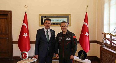 Türkiye'nin ilk Astronotu Gezeravcı'dan Vali Aygöl'e ziyaret