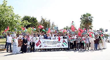 Üniversite öğrencileri, İsrail saldırılarını protesto etti
