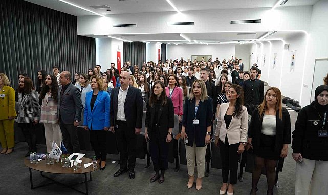 Üniversiteli ve liseli öğrenciler sürdürebilirlik kongresinde buluştu