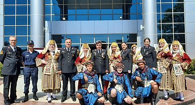 Üniversitelilerden jandarmaya yoğun ilgi