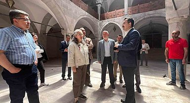 Ünlü fotoğrafçı Ara Güler adına memleketi Şebinkarahisar'da sergi alanı oluşturulacak